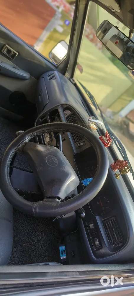 Toyota Qualis 2005 Diesel Well Maintained