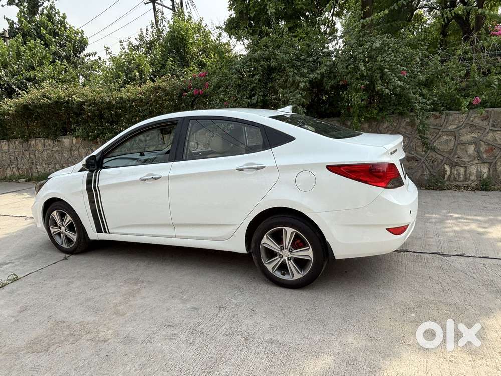 Hyundai Verna Transform 1.6 Sx Vtvt, 2013, Petrol