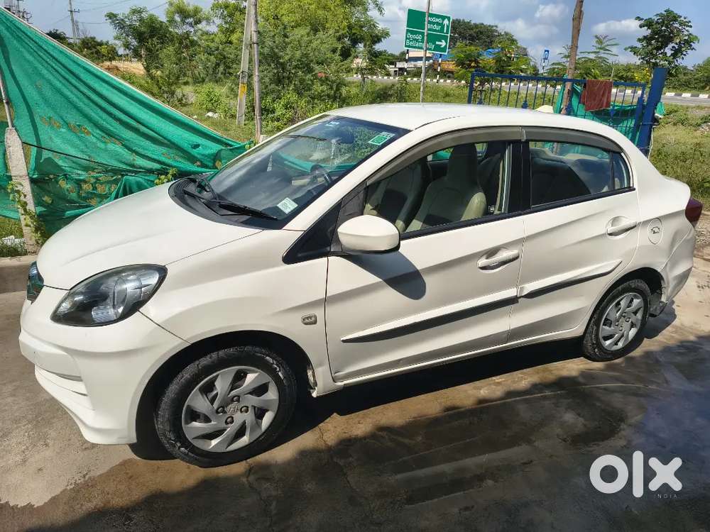 Honda Amaze Special 2014 Millage 26km Per Litre. Iam Owner.