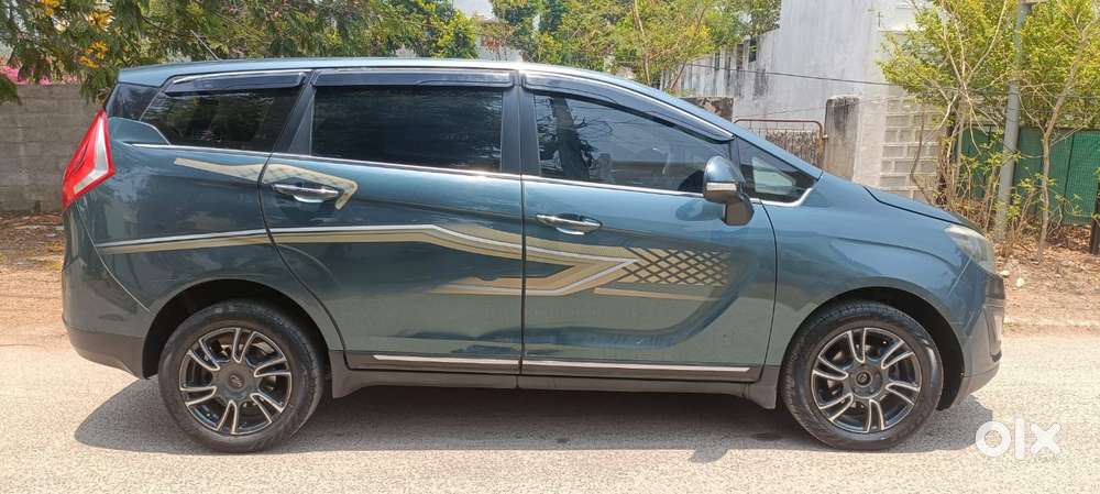 Mahindra Marazzo M8, 2018, Diesel