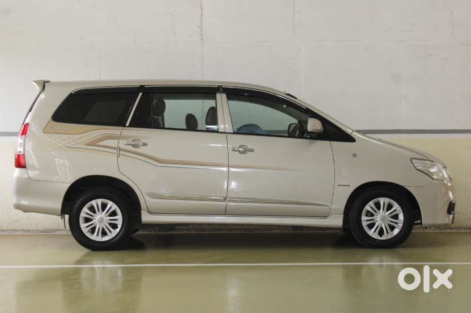 Toyota Innova 2.5 Gx 7 Str Bs-iii, 2015, Diesel
