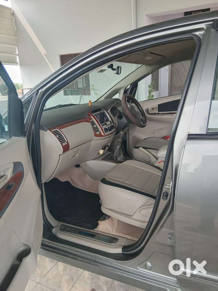 2014 Toyota Innova Diesel Manual 7-seater