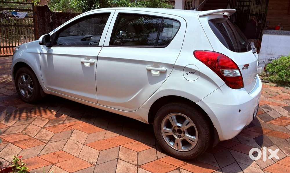Hyundai I20 2010 Petrol Well Maintained