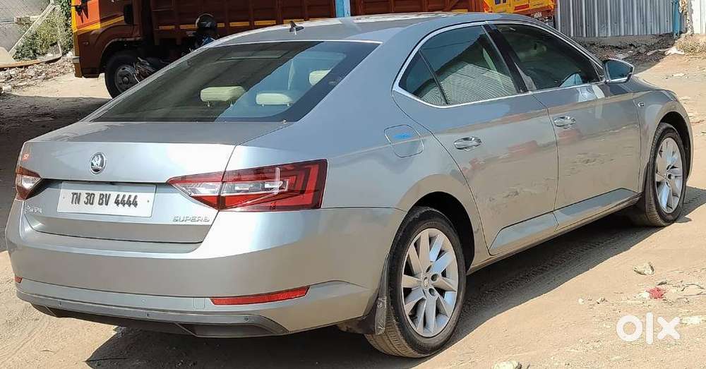Skoda Superb L&k 2.0 Tdi At, 2016, Diesel