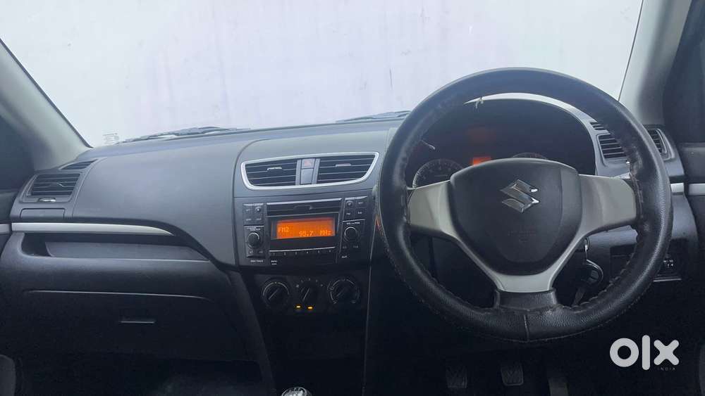 Maruti Suzuki Swift Vxi Optional, 2017, Petrol