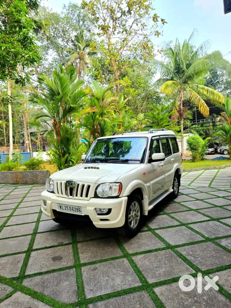 Mahindra Scorpio Automatic 2012 Model
