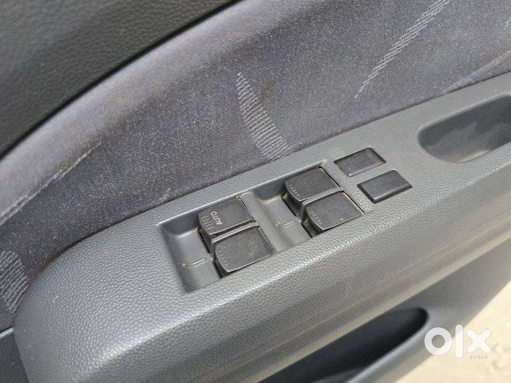 Maruti Suzuki Ritz Vxi, 2010, Petrol