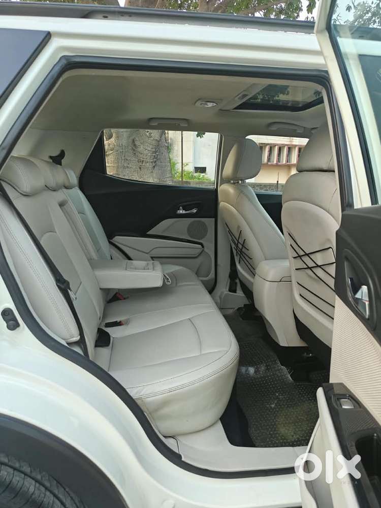 Mahindra Xuv300 W8 Amt Optional Diesel, 2020, Diesel