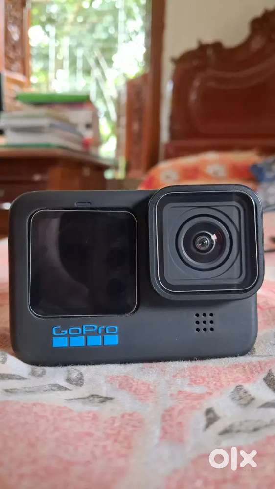 Go pro Hero 11 Black,Mic Adapter,Case,Tripod, 3 battery + Chargingcase