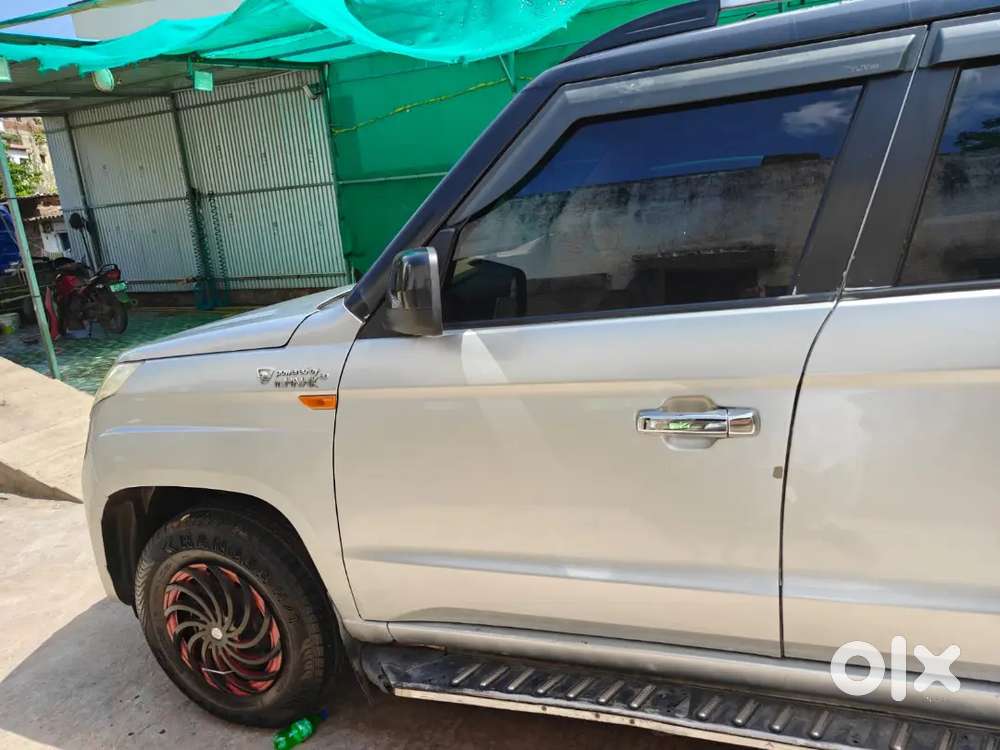 Mahindra Tuv 300 2016 Diesel 140000 Km Driven