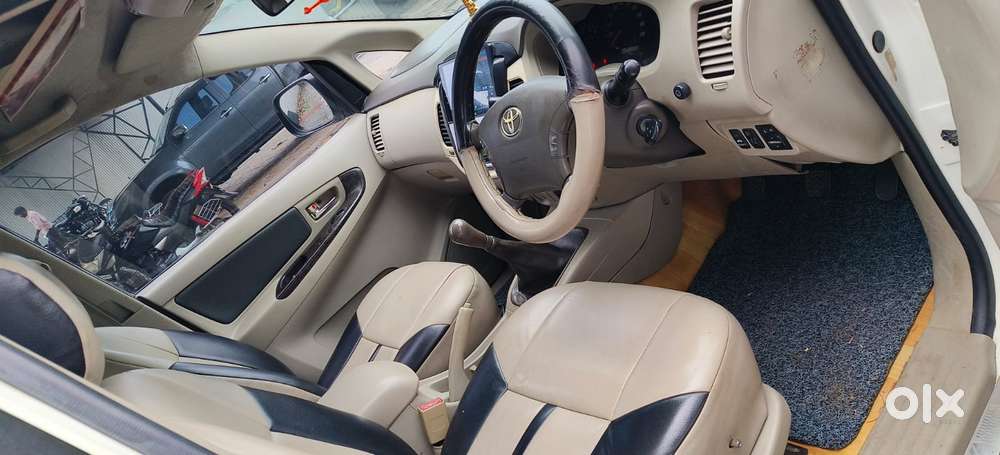 Toyota Innova 2.5 V 7 Str, 2011, Diesel