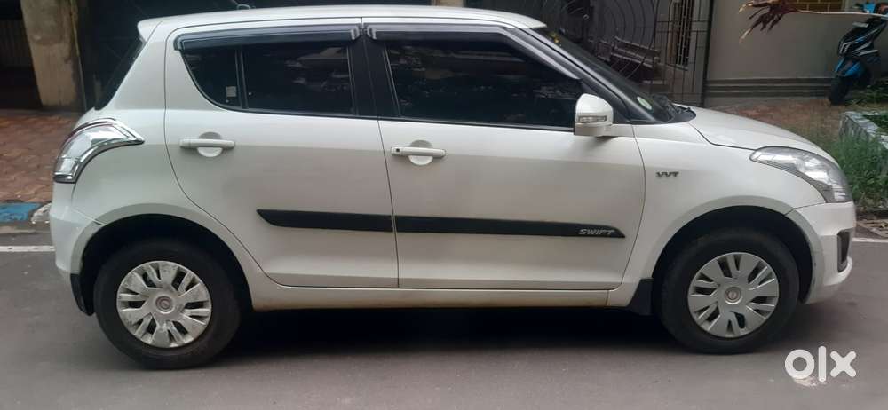 Maruti Suzuki Swift Vxi 1.2 Abs Bs-iv, 2015, Petrol