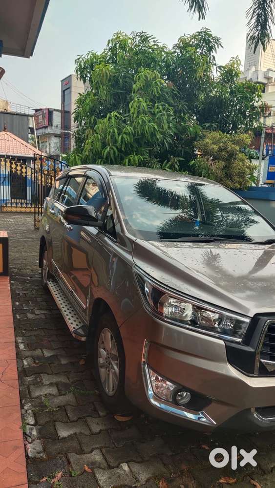 Toyota Innova Crysta 2.7 Gx At 8s, 2017, Diesel