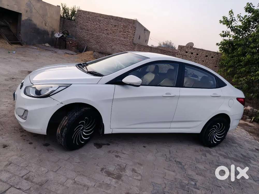 2014 Hyundai Verna Diesel Manual Car