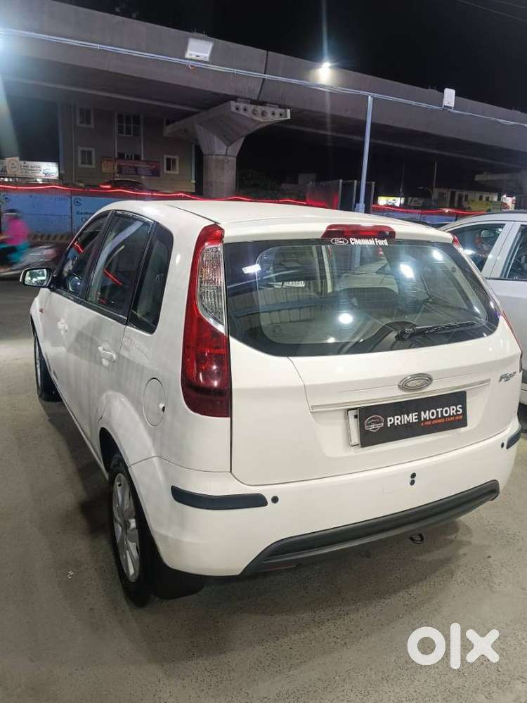 Ford Figo 2010-2012 Petrol Titanium, 2012, Petrol