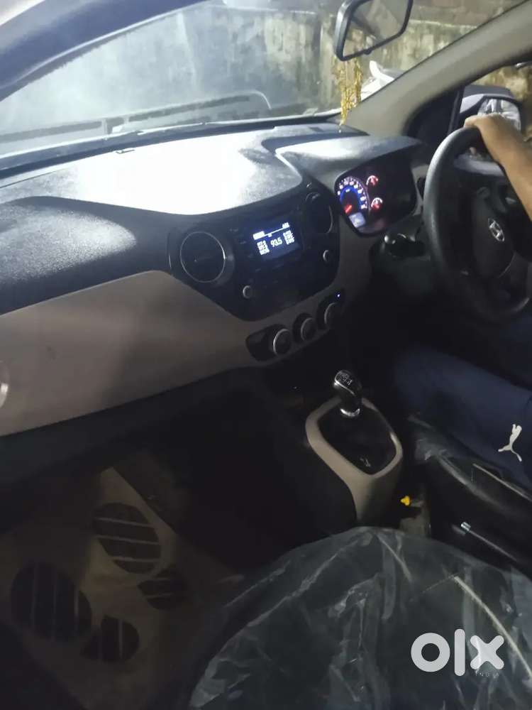 Hyundai Grand I10 2015 Diesel Well Maintained