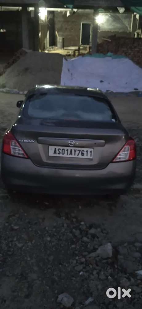 Nissan Sunny 2012 Petrol