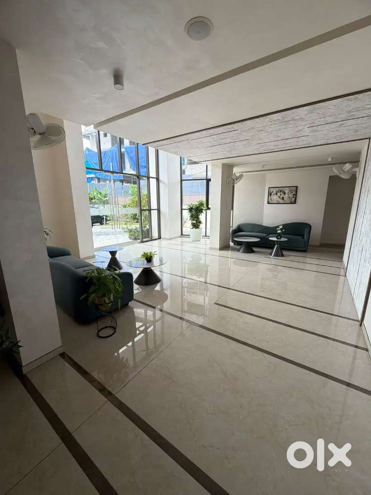 4BHK+ in MG Road