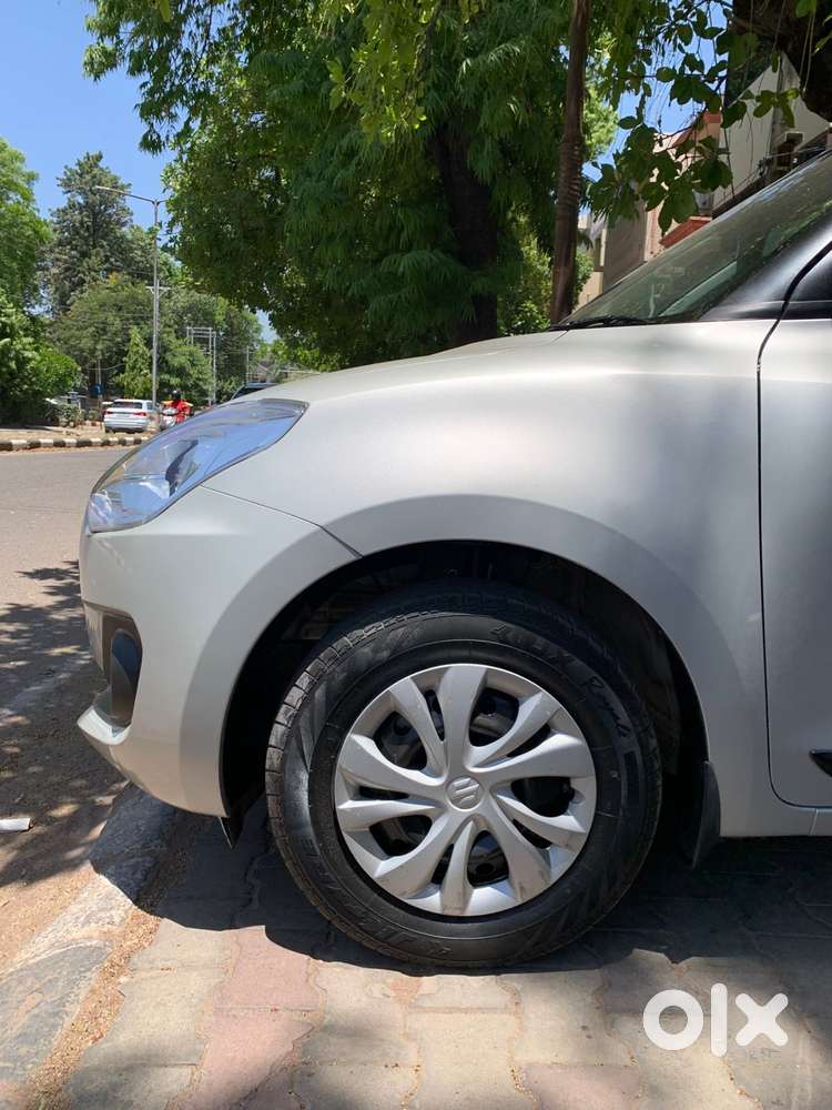 Maruti Suzuki Swift Vxi + Manual, 2023, Petrol