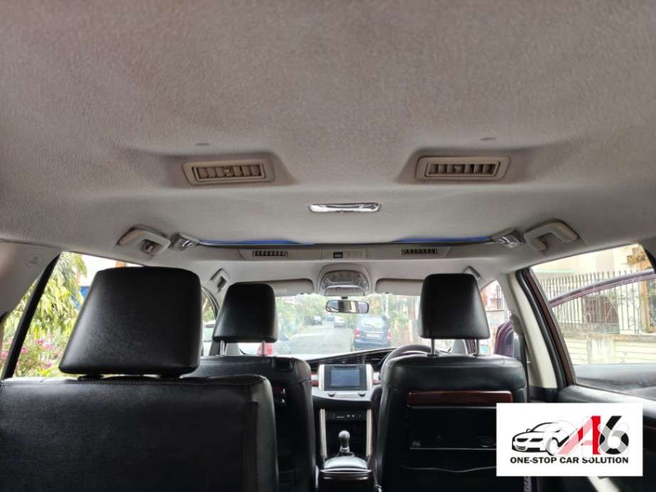 Toyota Innova Crysta