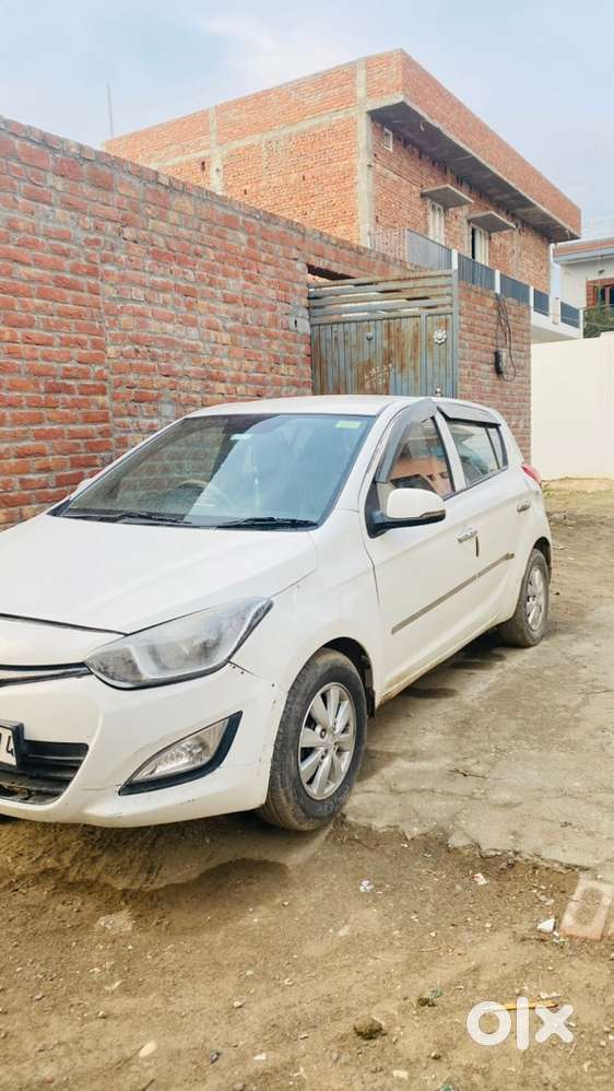 Hyundai I20 Diesel Automatic 2012 Model