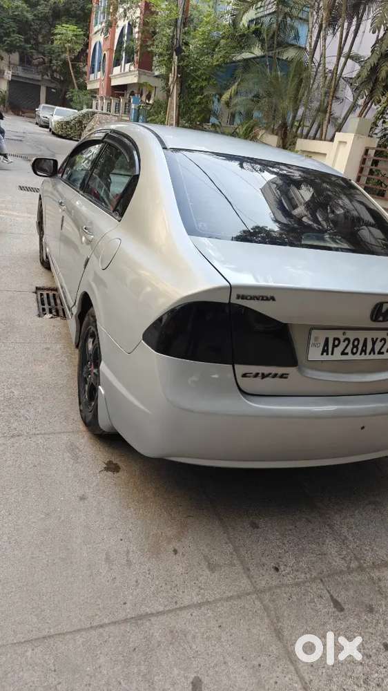 Honda Civic 1.8 V Automatic Petrol