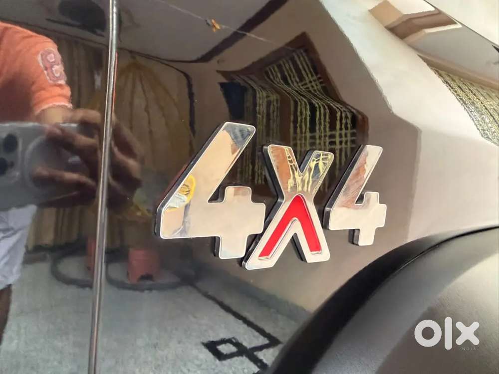 Thar Roxx Ax7 L 4*4 Top Model In Showroom Condition