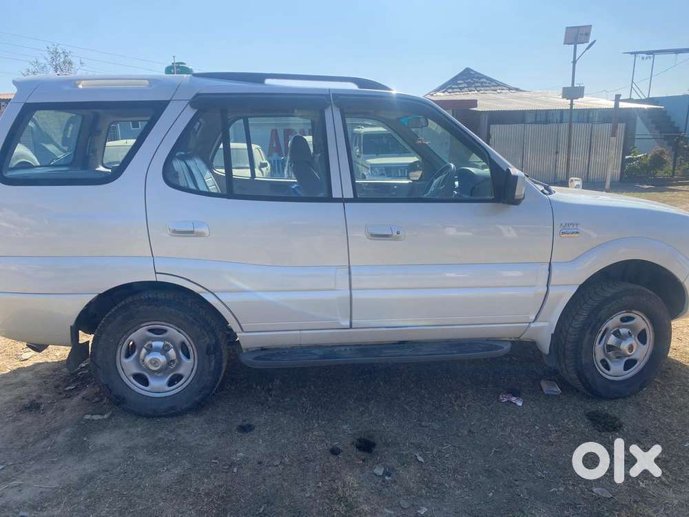 Tata Safari