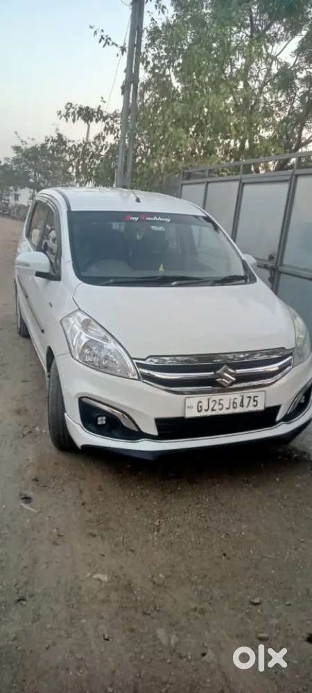 2nd Maruti Suzuki Ertiga Smart Hybrid 2017 Diesel Manual