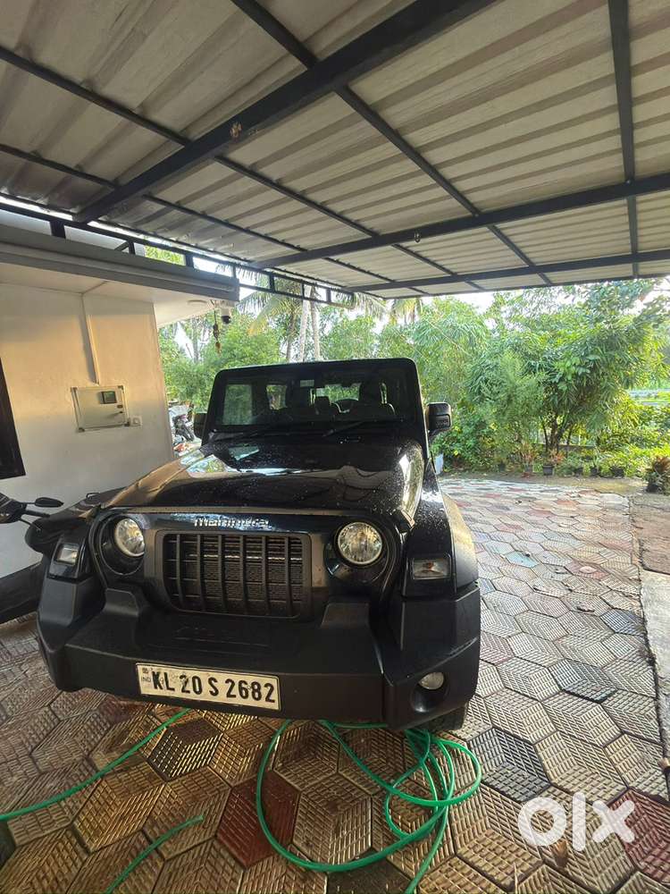 Mahindra Thar Petrol 2023