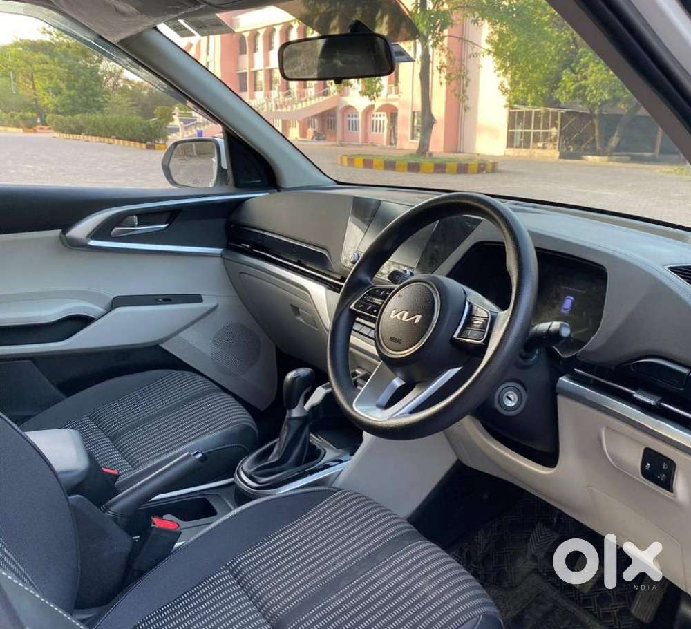 Kia Carens 1.5 Prestige 7 Str, 2023, Petrol