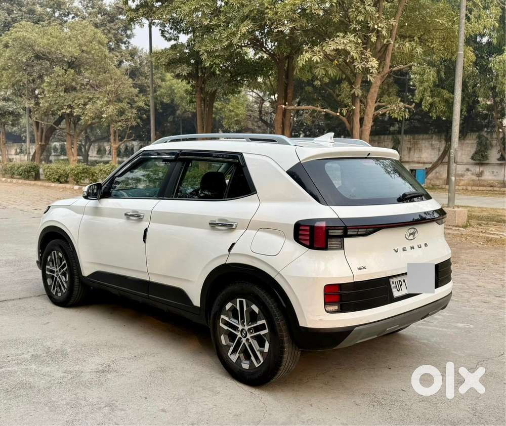 Hyundai Venue Sx (o) Mt 1.5 Diesel, 2024, Diesel