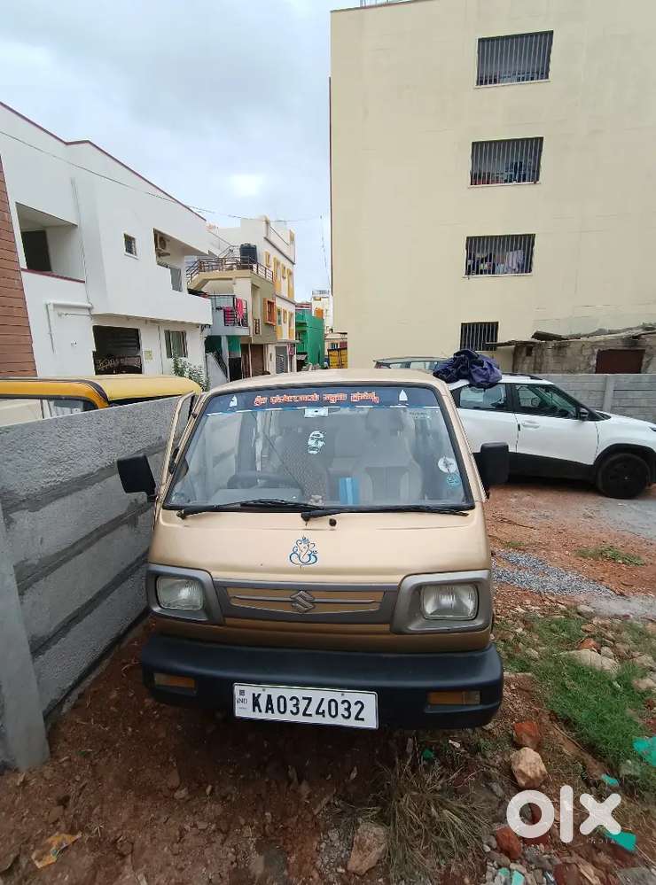 Maruti Suzuki Omni 2000