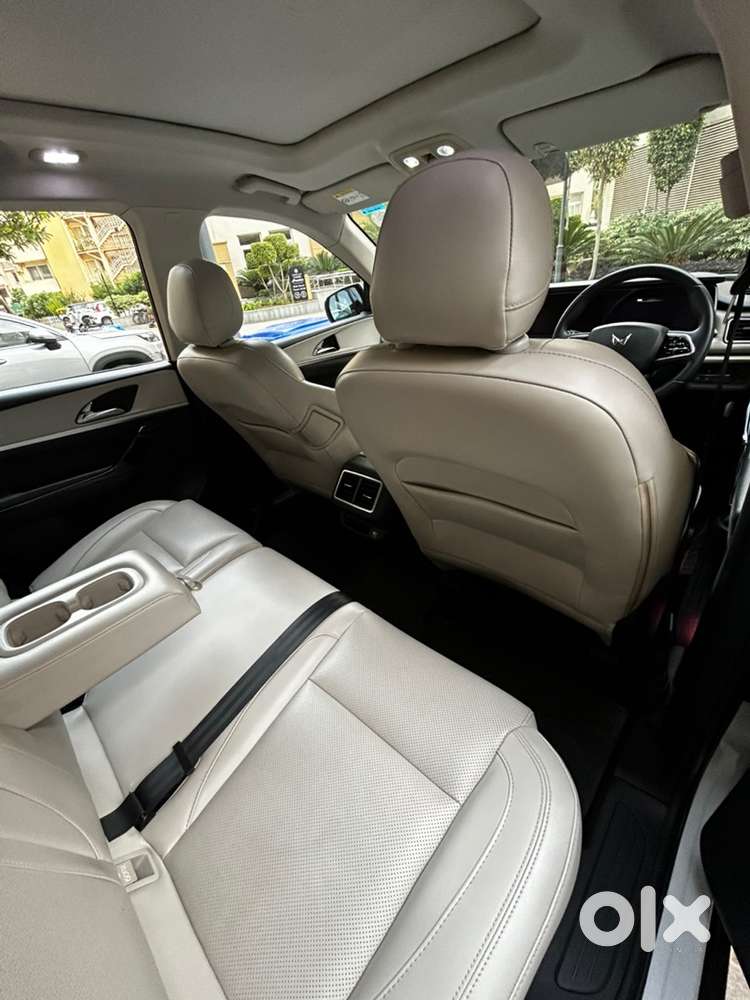 Mahindra Xuv700 Ax7 Petrol 2022