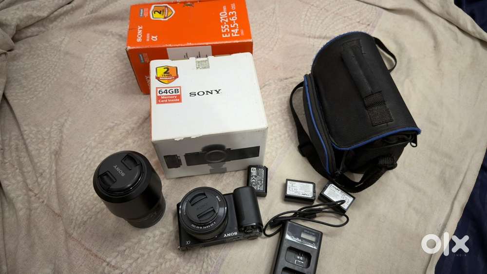 Sony ZV-E10 with lenses batteries and boxes