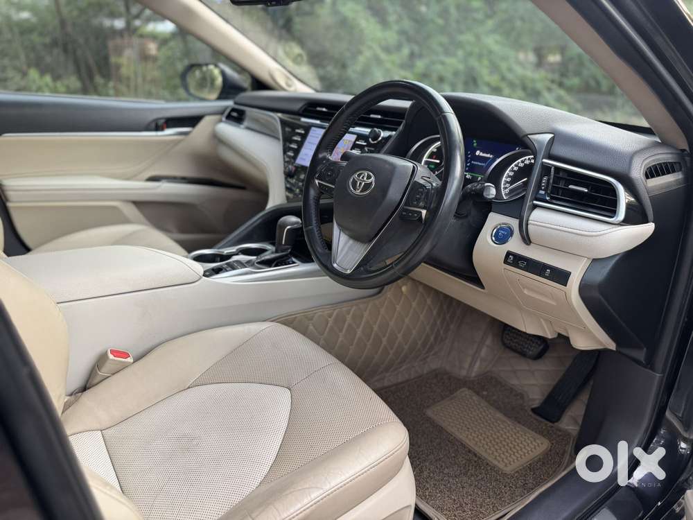 Toyota Camry Hybrid, 2021, Petrol