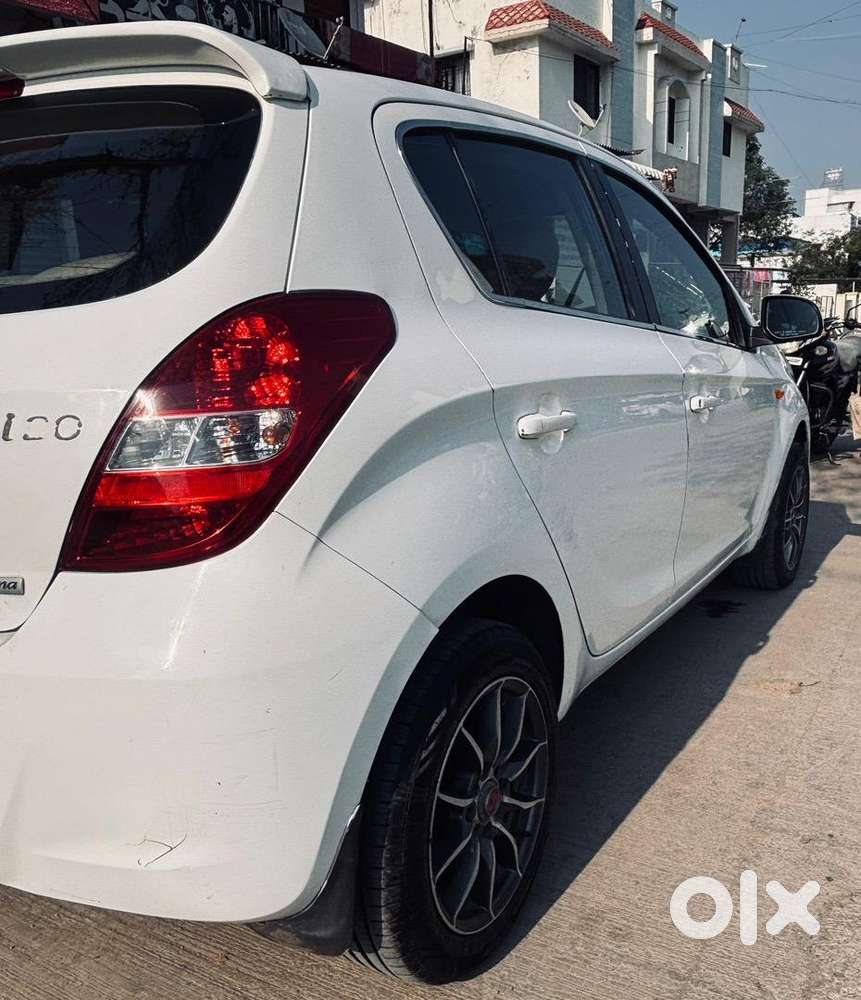 Hyundai I20 2011 Petrol Well Maintained