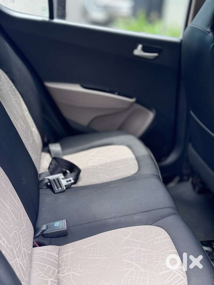 Hyundai Grand I10 Asta Option, 2016, Petrol