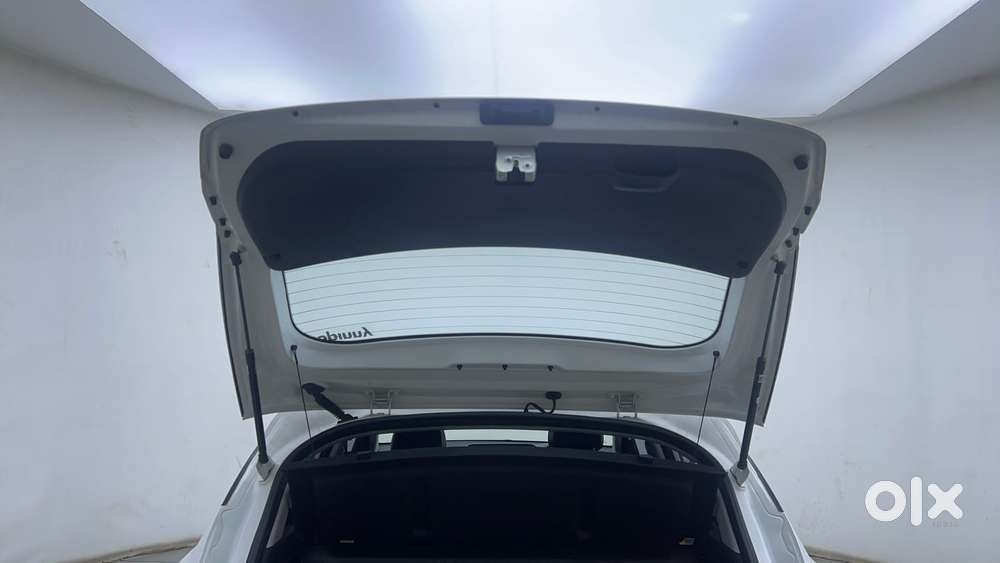 Hyundai New I20 1.2 Asta (o) Mt, 2023, Petrol