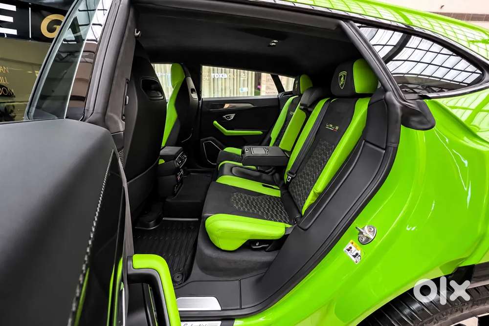 Lamborghini Urus, 2022, Petrol