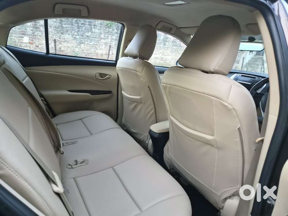 Toyota Yaris J Cvt, 2019, Petrol