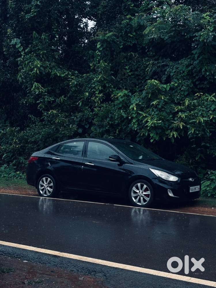 Hyundai Fluidic Verna 2012