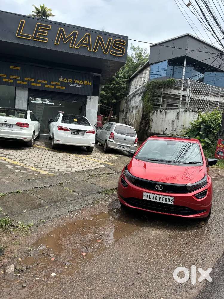 Tata Altroz 2024 Petrol 40000 More Km Driven