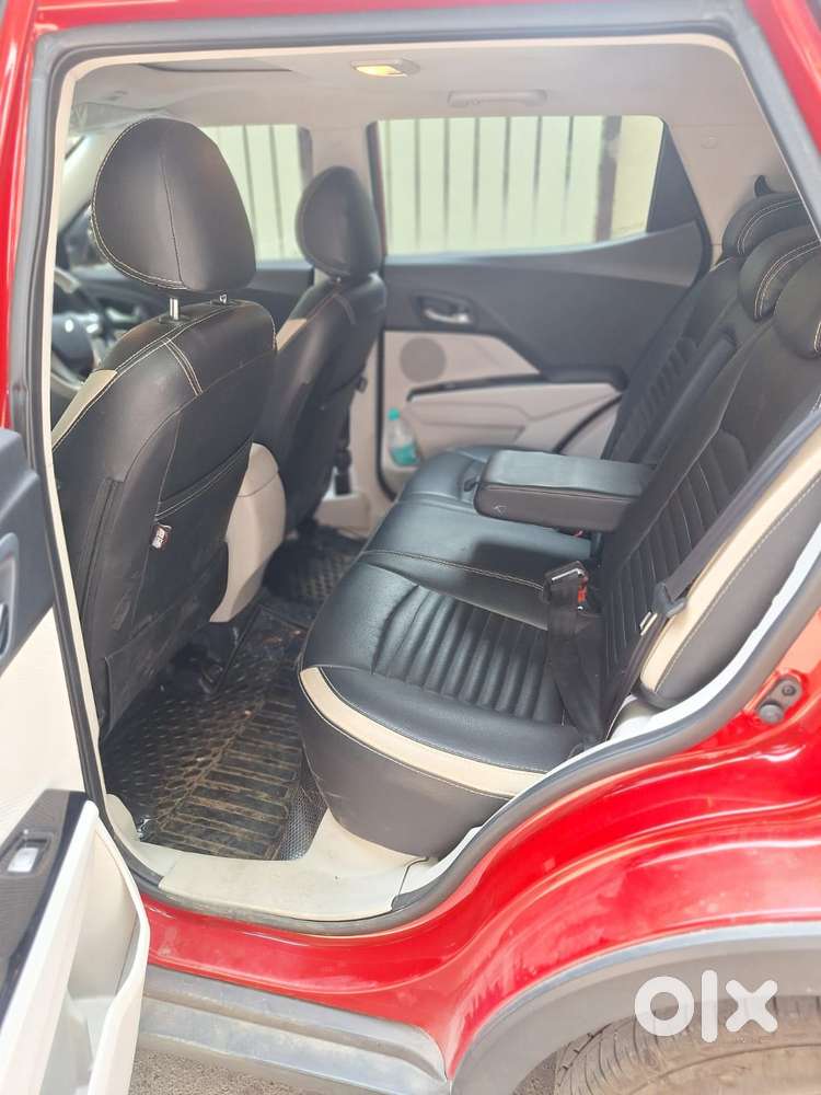Mahindra Xuv300 W8 Amt Diesel, 2024, Diesel