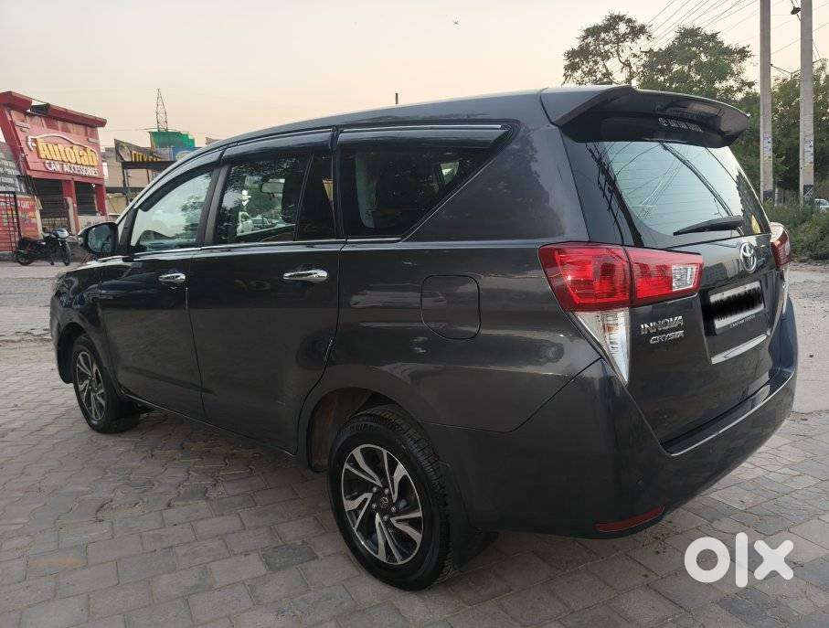 Toyota Innova Crysta [2020-ongoing] 2.4 Vx 8 Str, 2021, Diesel