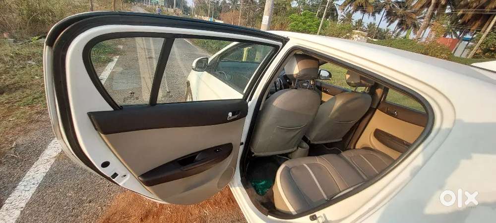 Hyundai I20 Asta Manual 2012 Petrol 97000 Km Driven