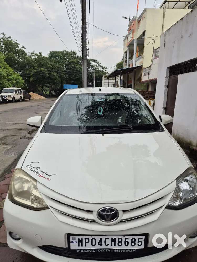 Toyota Etios 1.5 G Xclusive (petrol)