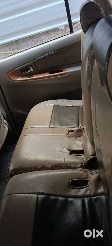 Toyota Innova 2.5 Z Diesel 7 Seater, 2011, Diesel