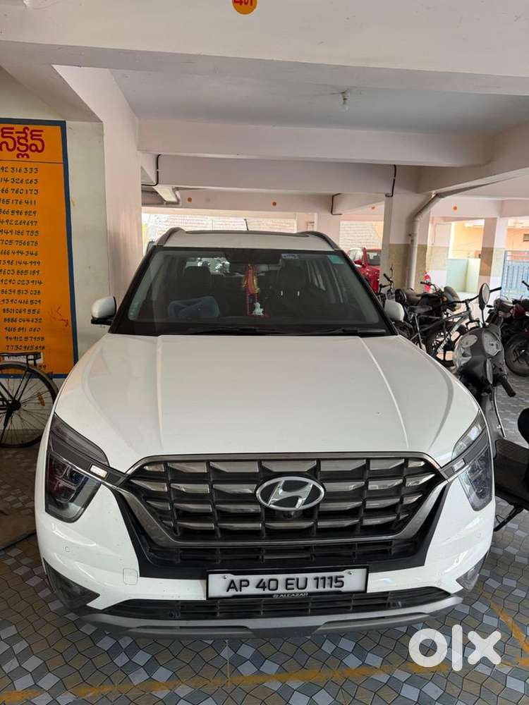 Hyundai Alcazar 2025 Petrol Well Maintained