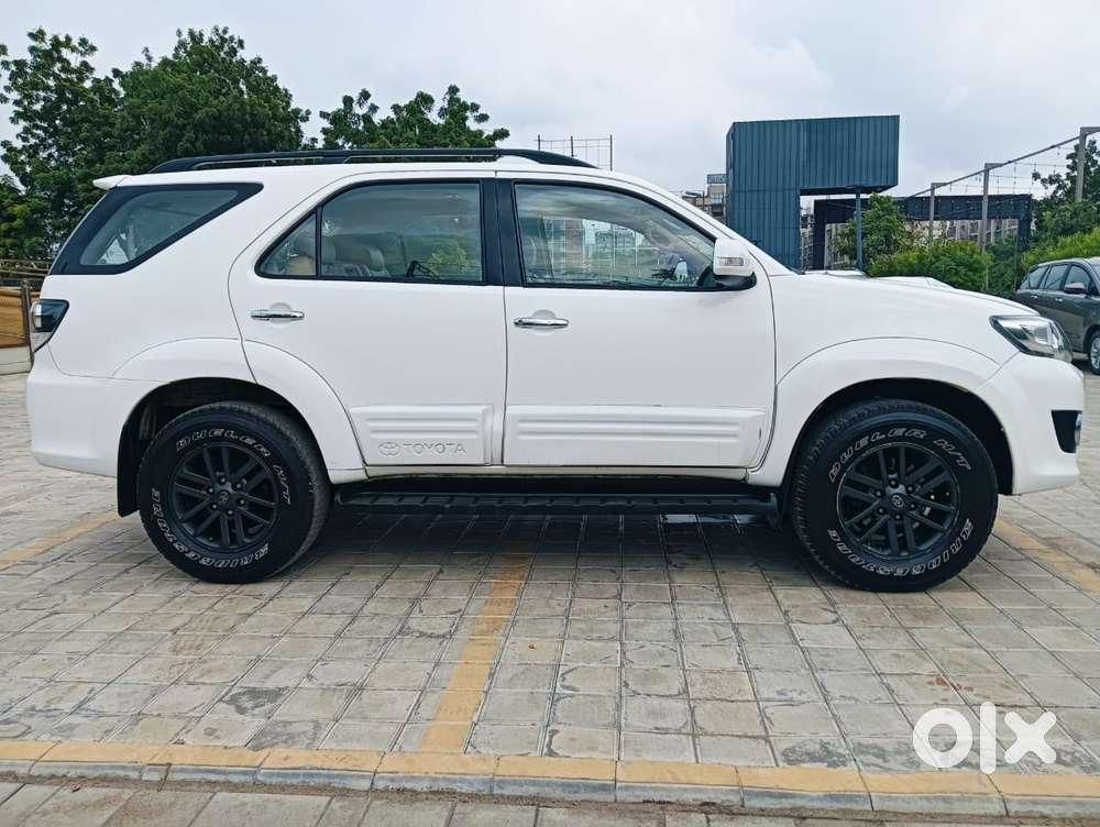 Toyota Fortuner 4x2 Manual, 2015, Diesel